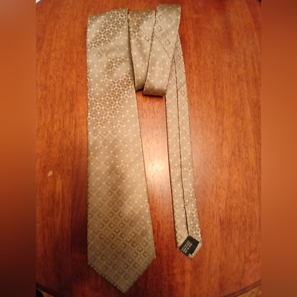 BALMAIN Gold Geometric Tie.SILK !
